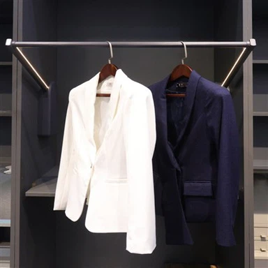 מוט בגדים להרמה אוטומטית