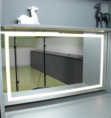 מראת איפור הרמה אוטומטית